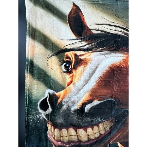 Funny Horse Throw Blanket – "Life is Short, Smile While You Still Have Teeth" - Picture 4 of 7
